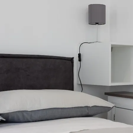 Longobardi B Apartment Triest